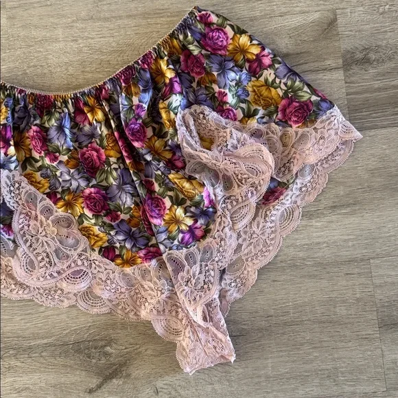 Vintage Oscar de la Renta Panties Size 7 Floral and Lace Union Made USA - Picture 4 of 9